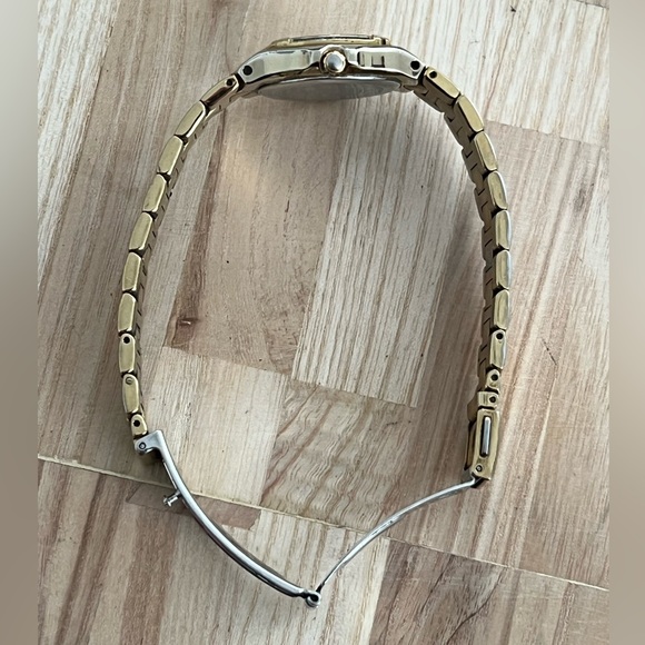 Citizen Eco-Drive Ladies Watch Genuine Diamonds Pearl Dial Gold Tone Bracelet - Picture 10 of 15